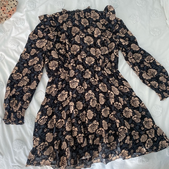 Flower pattern dress. Blue, black and pastel. Size 10. - Picture 2 of 2